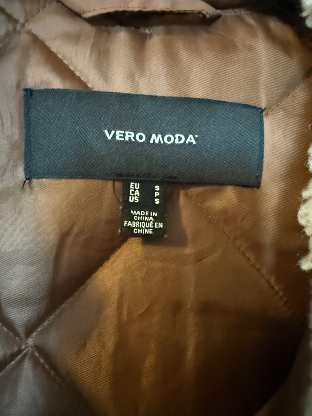 Vero Moda Quilted Brown Puffer Coat with Cream Sherpa Collar - Picture 2 of 8
